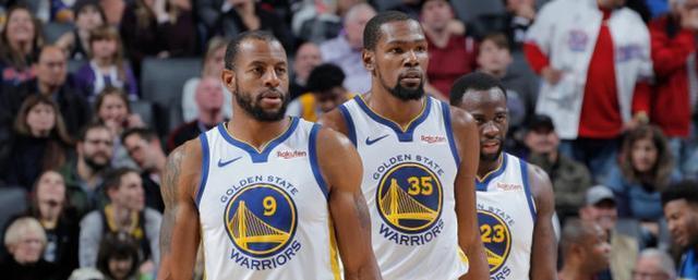 WTT总决赛：首个单打8强诞生！男乒名将一轮游，林昀儒4-2开门红（WTT总决赛首日：单打首位八强诞生，男乒名将首轮出局，林昀儒4-2旗开得胜）