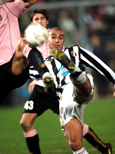 六台：马竞认为巴萨无力支付小蜘蛛的转会费，计划围绕其建队（六台：巴萨难承担小蜘蛛的转会费，马竞打算以其为建队核心）