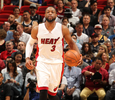 篮球湖人完成关键补强，签下经验丰富后卫（湖人完成重要补强，签下资深后卫）