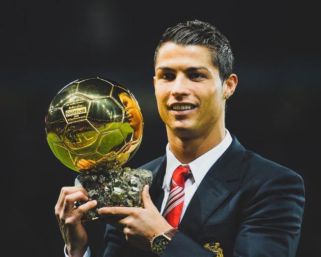 乔治压哨绝杀成为全场焦点（乔治压哨绝杀抢尽风头）